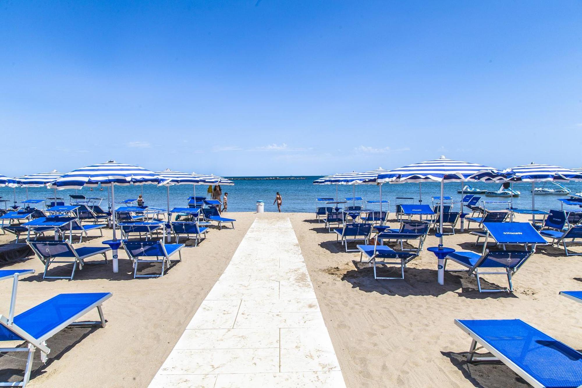 Hotel Wega Bellaria-Igea Marina Exterior foto