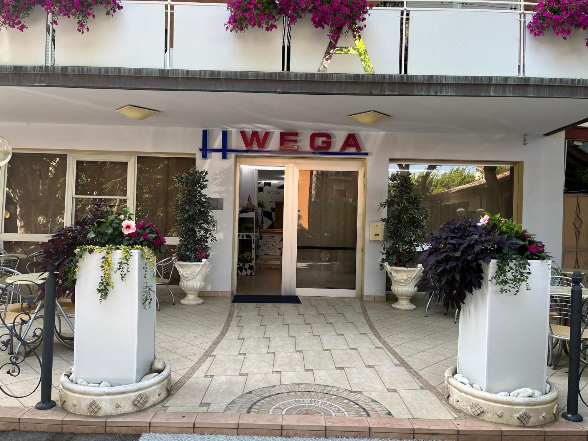 Hotel Wega Bellaria-Igea Marina Exterior foto